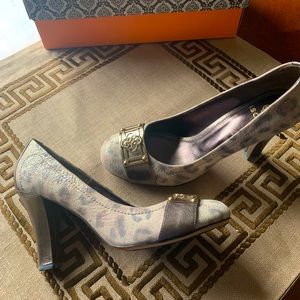 ISOLA gunmetal silver animal print pumps
